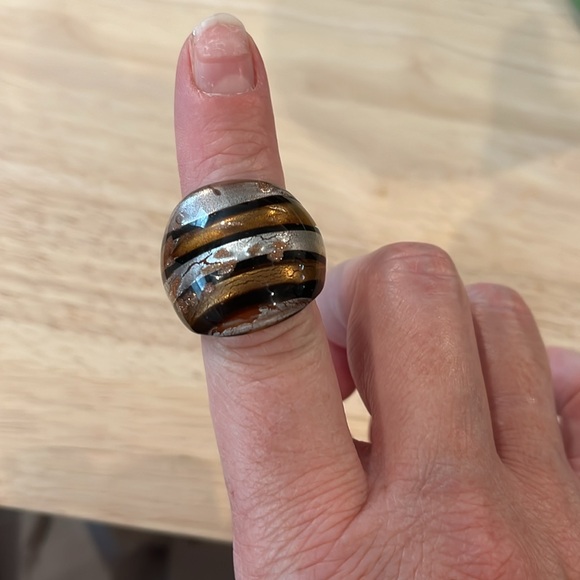 Ring - Picture 3 of 4